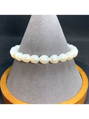 Cultured Freshwater Pearl Bracelet Elastic No Clasp 7mm Oval One Size